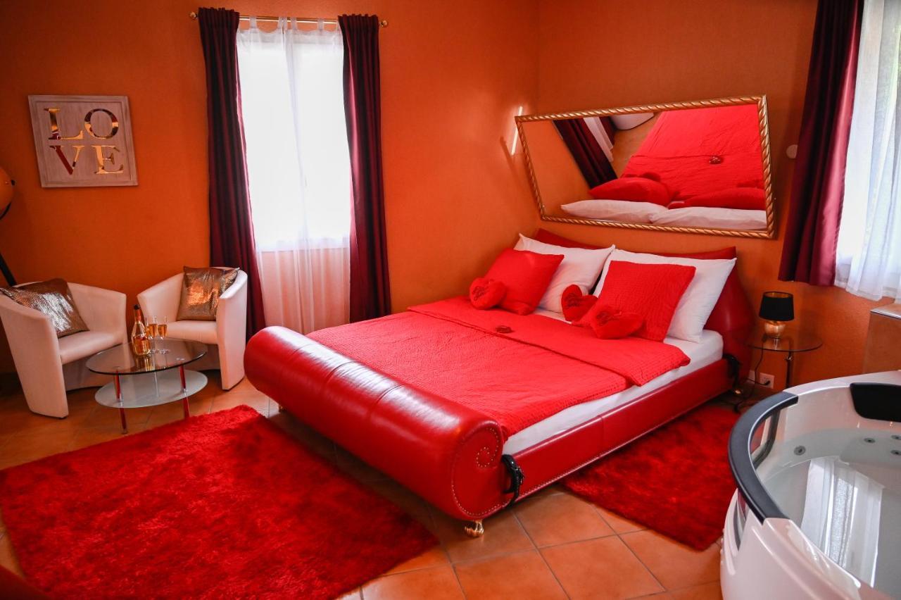 Loveroom Entrelagos Exterior foto